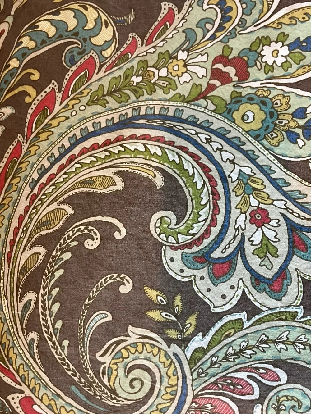 Paisley Duvet Cover Set in Taupe and Sage - Elegant Bed Ensemble